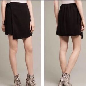 🚨 3 for $25 - Cloth & Stone Frayed Hem Wrap Skirt